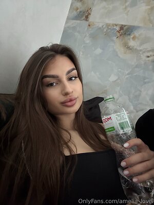 amelia lovis More Nude Photos