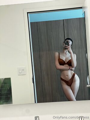 ameliaritto Nude Leaked Photo #18