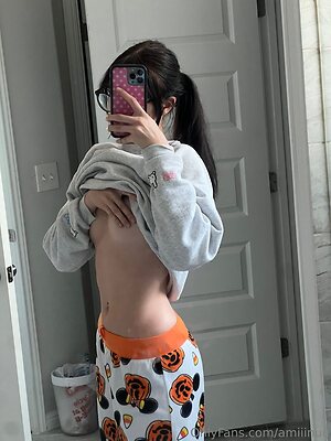 amiiinuu Nude Leaked Photo #3