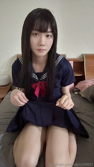 amily99887 Nude Leaked Photo #11
