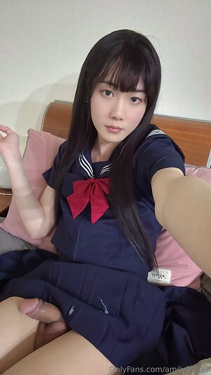 amily99887 Nude Leaked Photo #16
