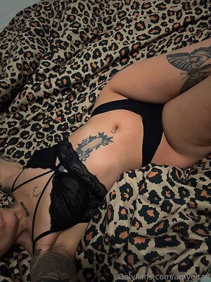 amyelrad Nude Leaked Photo #21