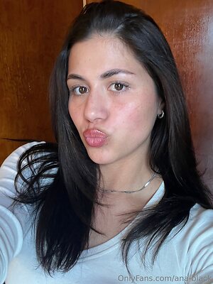 ana-black Nude Leaked Photo #9