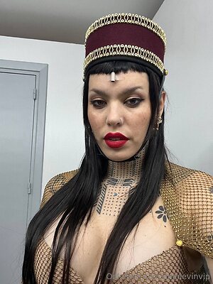 anadevinvip Nude Leaked Photo #13