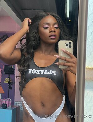 anafoxxx Nude Leaked Photo #48
