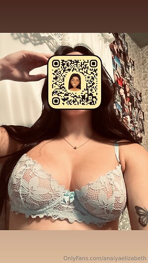 anaiyaelizabeth Nude Leaked Photo #13