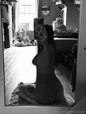 anaiyaelizabeth Nude Leaked Photo #22