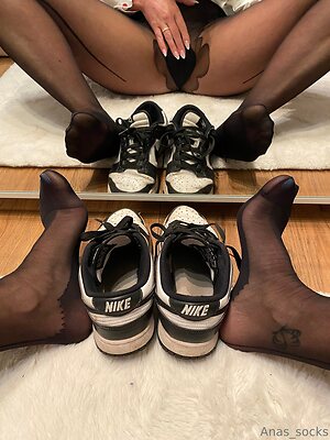 anas socks Nude Leaked Photo #27