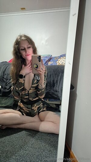 angel1999xxx Nude Leaked Photo #7