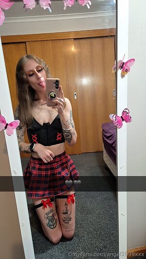 angel1999xxx Nude Leaked Photo #16