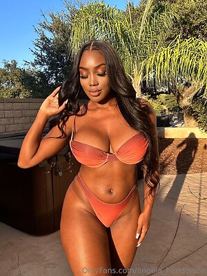 angela henderson Nude Leaked Photo #7
