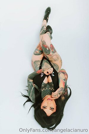angelacianuro Nude Leaked Photo #38