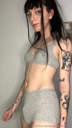 angelmoonbloop Nude Leaked Photo #8