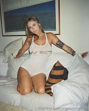 angelyoungsfree Nude Leaked Photo #9