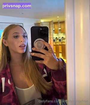 angelyoungsfree Nude Leaked Photo #40