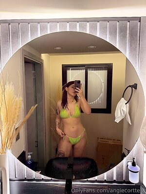 angiecorttess Nude Leaked Photo #6
