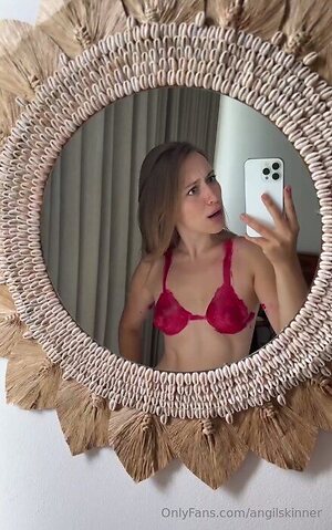 angilskinner Nude Leaked Photo #14