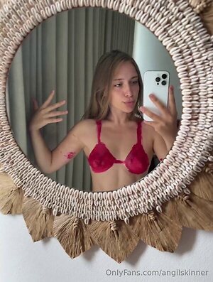 angilskinner Nude Leaked Photo #15