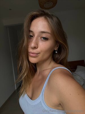 angilskinner Nude Leaked Photo #36