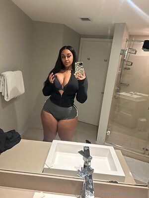 anitaisabella Nude Leaked Photo #11