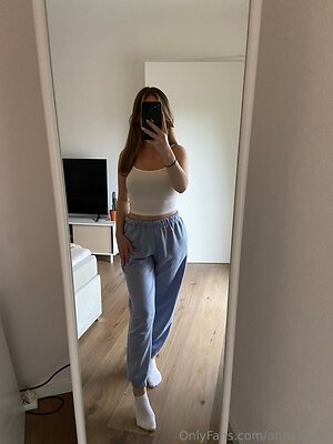 annabaum Nude Leaked Photo #12