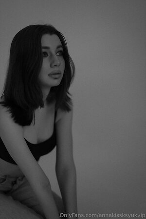 annakissksyukvip Nude Leaked Photo #17