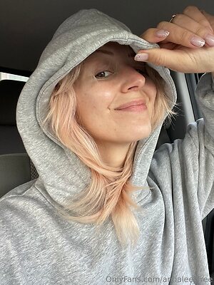 annalee free Nude Leaked Photo #2