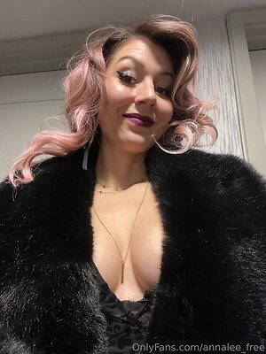 annalee free Nude Leaked Photo #26