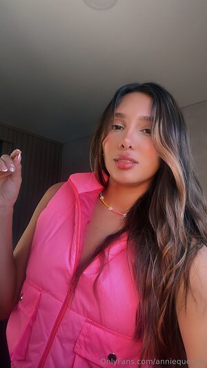 anniequeeen Nude Leaked Photo #18