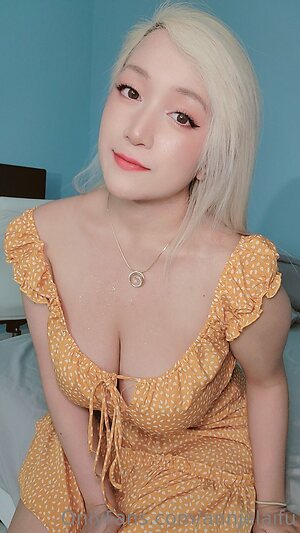 annjelaifu Nude Leaked Photo #10