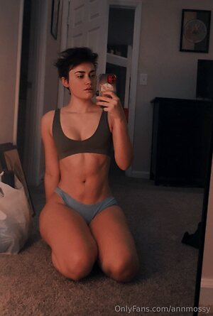 annmossy Nude Leaked Photo #22