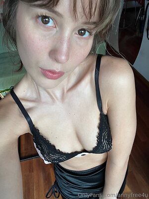 annyfree4u Nude Leaked Photo #3