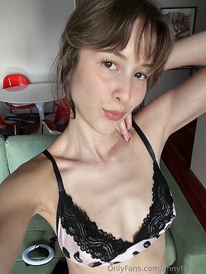 annyfree4u Nude Leaked Photo #6