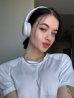 annyolsy Nude Leaked Photo #7