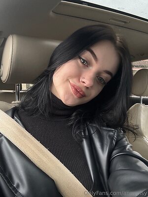 annyolsy Nude Leaked Photo #30