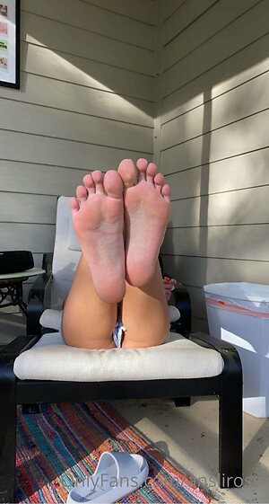 anslirosie Nude Leaked Photo #7