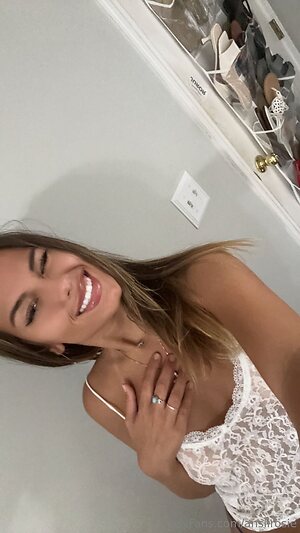 anslirosie Nude Leaked Photo #88