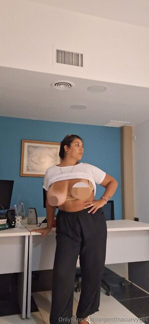 argentinacurvygirl Nude Leaked Photo #7