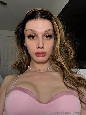 arianaslavens22 Nude Leaked Photo #11