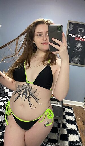 arielxadams2 Nude Leaked Photo #4