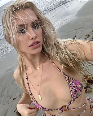 arioftv Nude Leaked Photo #18