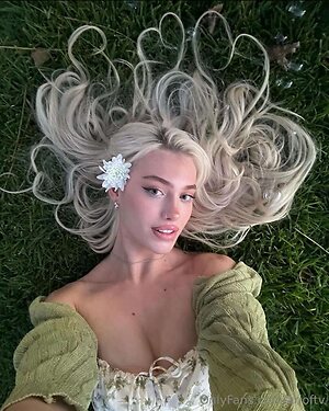 arioftv Nude Leaked Photo #20