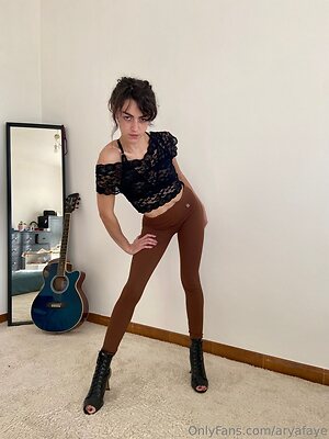 aryafaye Nude Leaked Photo #18