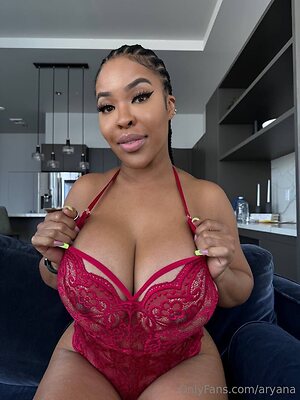 aryana Nude Leaked Photo #5