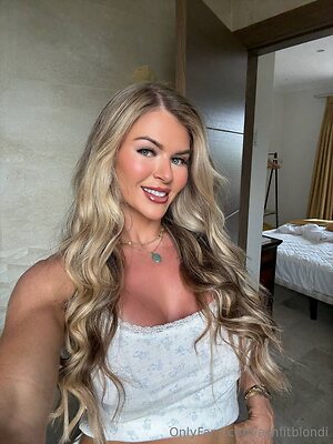 ashfitblondi Nude Leaked Photo #7