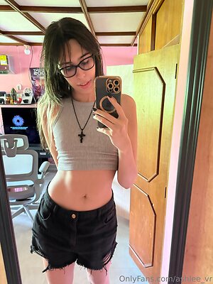 ashlee vr Nude Leaked Photo #7