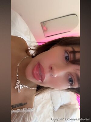 ashleyair Nude Leaked Photo #34