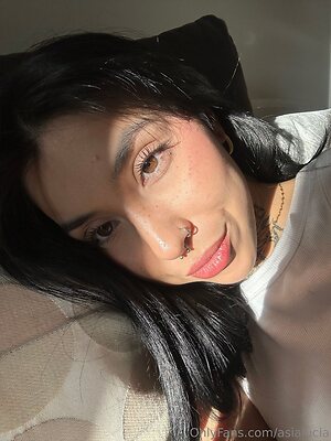 asialucia Nude Leaked Photo #9