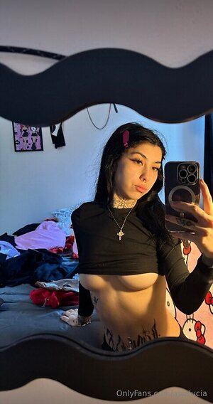 asialucia Nude Leaked Photo #11