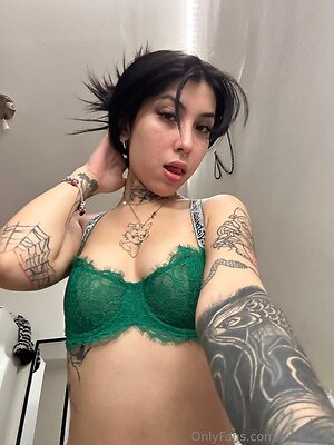 asialucia Nude Leaked Photo #16